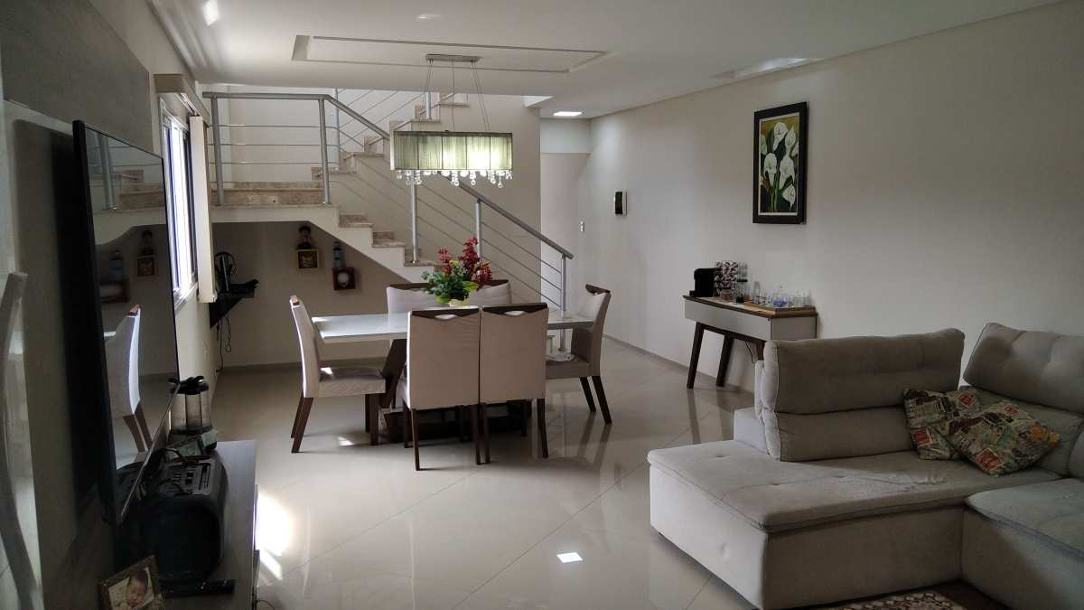 Casa à venda com 3 quartos - Chácaras Araújo II,São José dos Campos